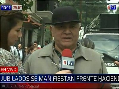 Jubilados se manifiestan por la actualización de haberes