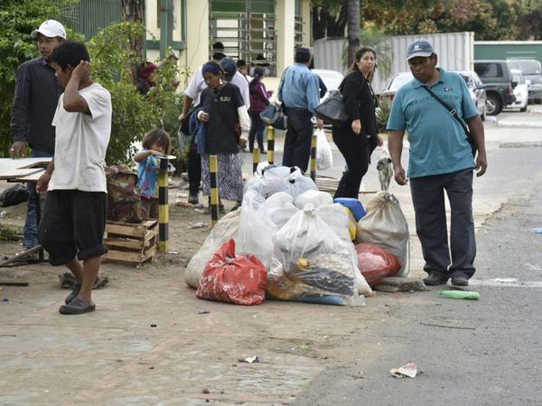 Indígenas son trasladados al parque Caballero - Nacionales - ABC Color