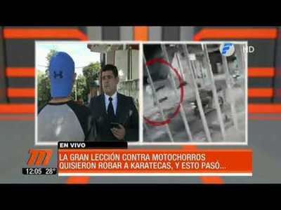 Motochorros intentaron robar, pero se encontraron con karatecas