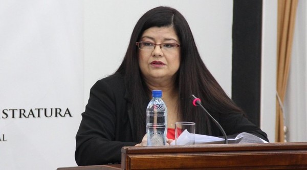 Carolina Llanes fue designada por el Senado como ministra de la Corte » Ñanduti