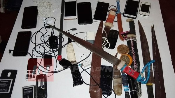 SIGUEN INTRODUCIENDO CELULARES Y ARMAS BLANCAS AL PENAL.