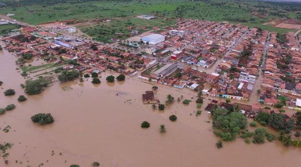 Represa en Brasil colapsa y obliga a desalojar familias » Ñanduti