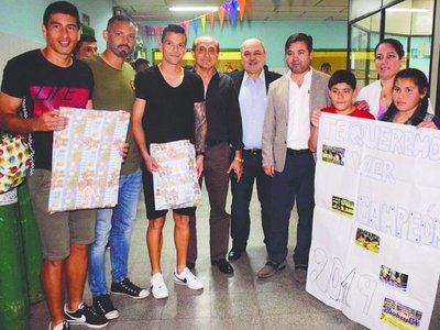 Auriazules repartieron alegría en un hospital