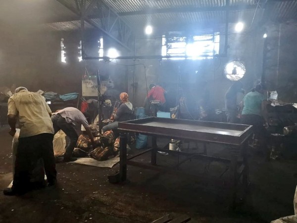 Dos embarazadas y un menor en carbonería - Radio 1000 AM
