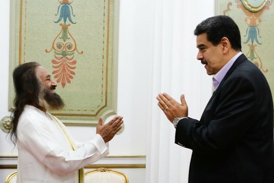 Quién es Ravi Shankar, el gurú indio que eligió Maduro para pacificar Venezuela » Ñanduti