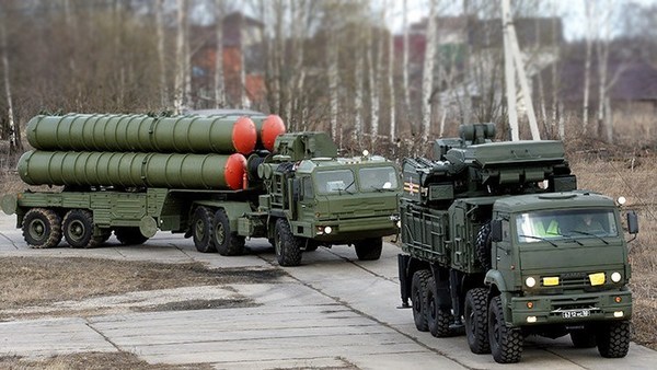 Turquía comienza a recibir los misiles rusos que rechazan EEUU y la OTAN | .::Agencia IP::.