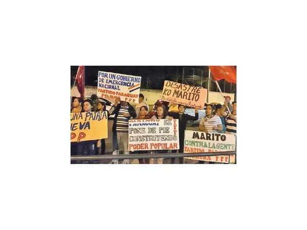 Pidieron que se vayan Mario Abdo y toda su línea sucesoria