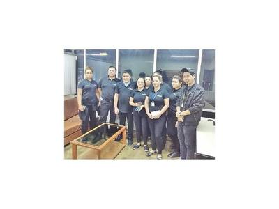 Personal de    cantina judicial se queja por  falta de pago