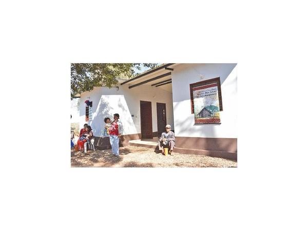 Entregan viviendas sociales a indígenas de Paso Yobái