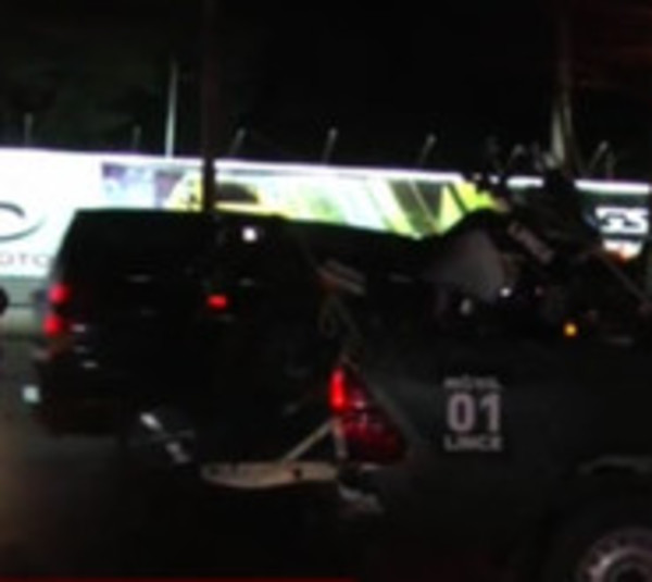 Hombre embiste a agentes del Grupo Lince y escapa - Paraguay.com