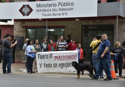 Protesta ciudadana contra fiscal Víctor Maldonado - Nacionales - ABC Color