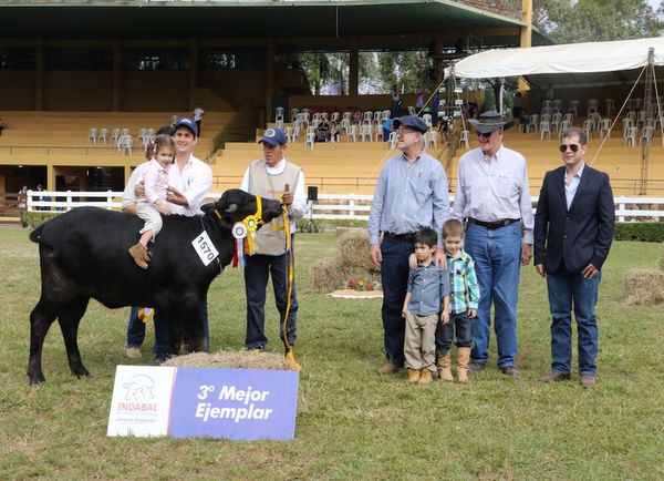 Acompañado el crecimiento nacional, los búfalos se premiaron en la pista de la Expo MRA