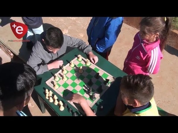 El ajedrez resiste al paso del tiempo y suma adeptos