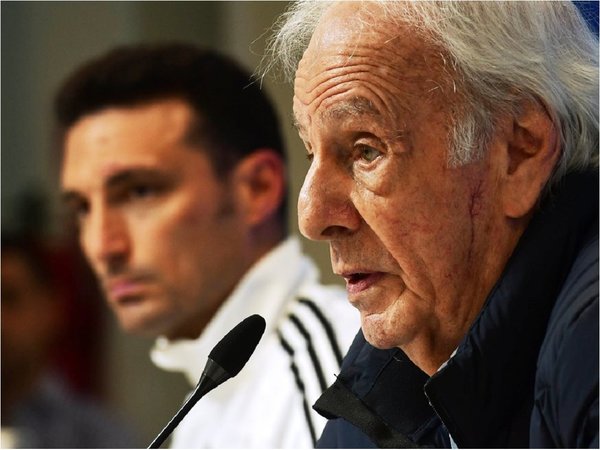 Menotti recomienda a AFA que Scaloni siga como seleccionador, según prensa