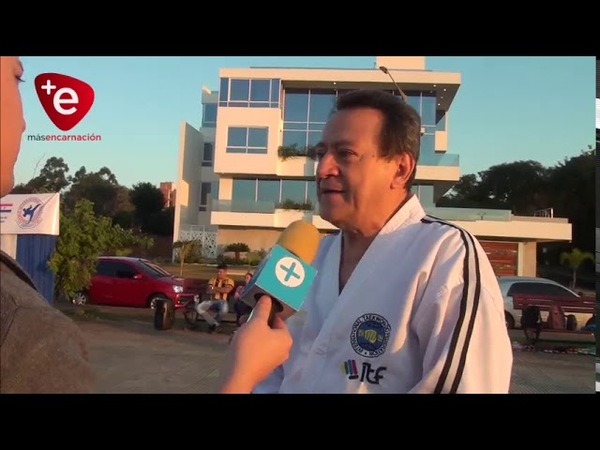 TAEKWONDO ITF: EL MAESTRO JAVIER DAKAC DIO UNA DEMOSTRACIÓN EN LA COSTANERA PADRE BOLIK