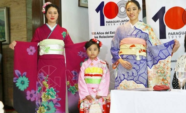 HOY / Cien años de amistad paraguaya  japonesa: el kimono, la solidaridad  en los buenos y malos tiempos