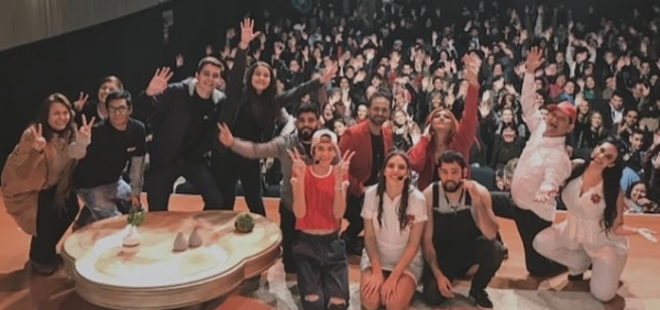 HOY / Aparentar lo que no son, la vía recurrente de muchos para lograr lo que buscan, 'traducida' al teatro