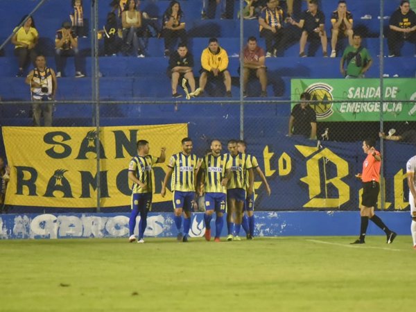 Sasá le da el triunfo a Capiatá ante Luqueño