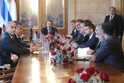 Jeffrey Sachs se reunió ayer con Mario Abdo Benítez