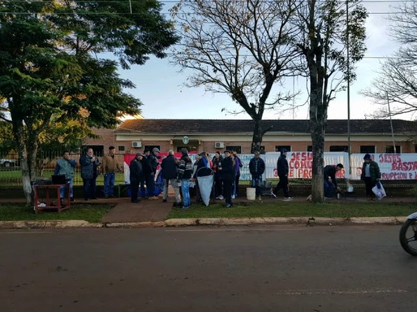 SIGUE LA TOMA EN LA MUNICIPALIDAD DE JESÚS