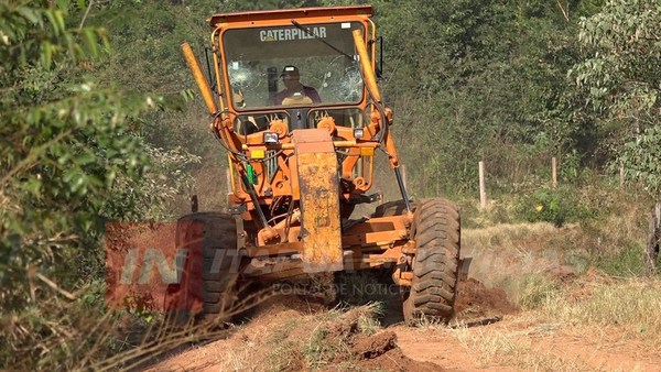 GRAL. ARTIGAS: MANTENIMIENTO LLEGA CASI AL 100% DE LOS CAMINOS VECINALES