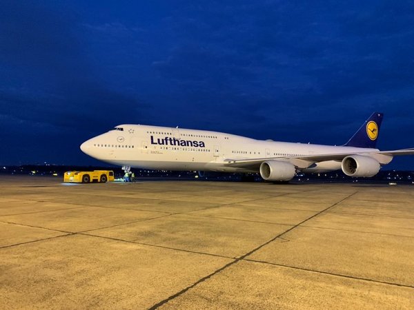 Avión Boeing 747 aterriza en el aeropuerto Silvio Pettirossi
