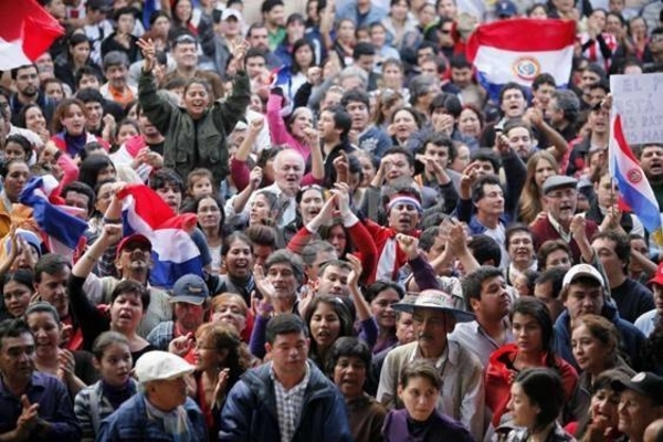 HOY / Paraguay: hay más hombres que mujeres, ellas viven más, cuantos niños morirán, el campo despoblado