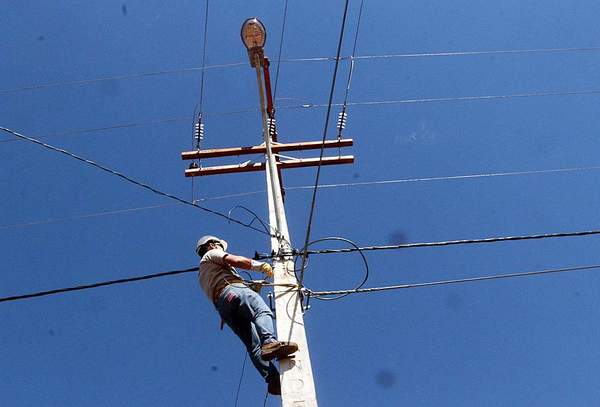 Caaguazú y Alto Paraná cuentan con mayor disponibilidad de energía eléctrica | .::Agencia IP::.