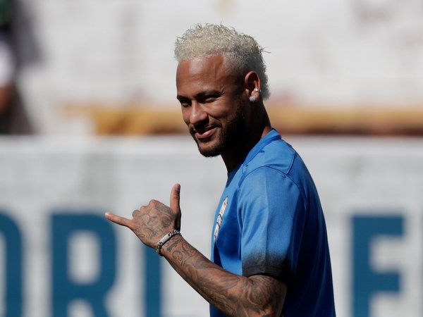 Neymar se dice casi recuperado de la lesión, pero no habla de su futuro