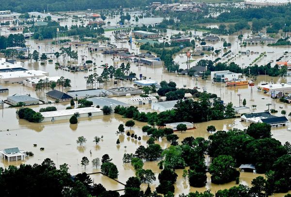Tras tocar tierra en Luisiana, Barry vuelve a convertirse en tormenta tropical