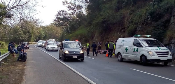 Motociclista brasileño muere en accidente en cerro Caacupé | Noticias Paraguay