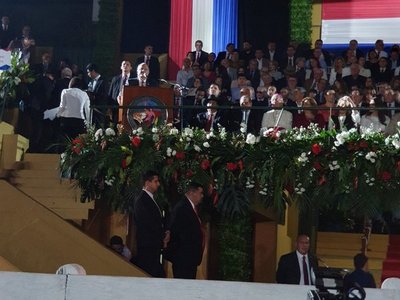 Volpe: "Estamos hartos de seguir pagando salarios por cargos innecesarios"