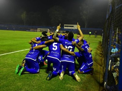 Sol de América remontó y aseguró la victoria ante Nacional