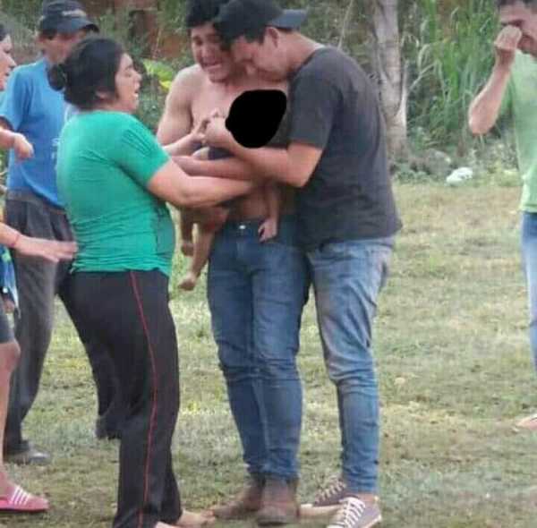 Niño muere aplastado por un tractor