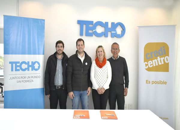 Credicentro y Techo sellan alianza