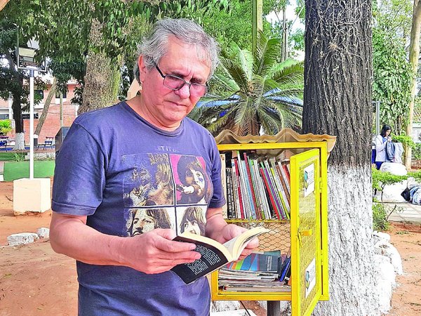 Desde cajones a heladeras viejas, todo sirve para incentivar la lectura