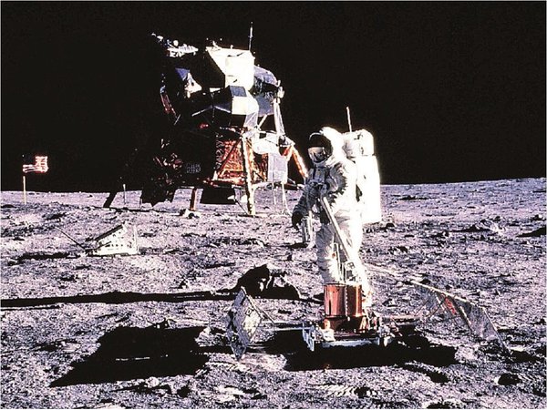 Medio siglo de un salto hacia un sueño de milenios: Pisar la Luna