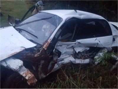 Itapúa: Joven fallece en vuelco de vehículo en Bella Vista