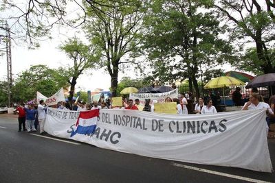 No hay acuerdo y desde mañana van a huelga en Hospital de Clínicas
