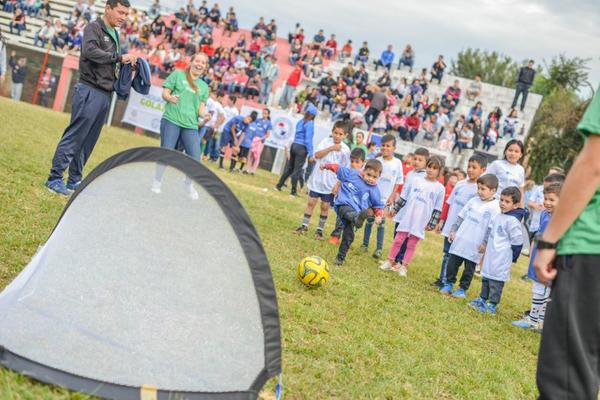 Más de 750 niños de Itapúa disfrutaron de actividades del programa «Golazo» | .::Agencia IP::.