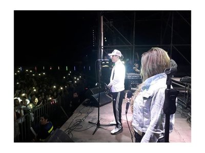 Pablo Lescano ya cantó en Yaguarón y sigue de gira