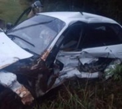 Joven de 20 años muere tras vuelco de automóvil - Paraguay.com
