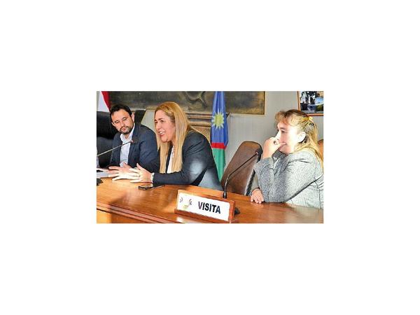 Docentes solicitan a Junta de Cordillera que concluyan obra