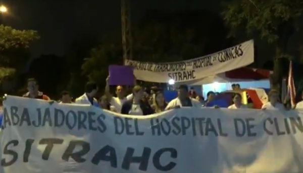 Arrancó huelga en Clínicas con cierres sobre Mariscal López