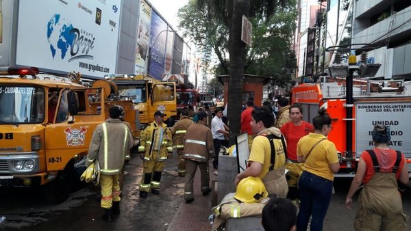 Presentarán hoy proyecto de ley de protección a bomberos - ADN Paraguayo