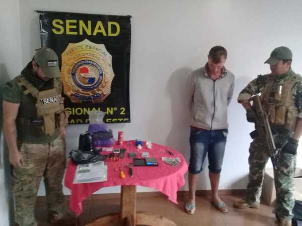 Detienen a distribuidor de drogas durante allanamiento en Santa Rita