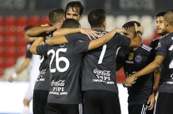 Olimpia ganó 'un partido a ritmo de entrenamiento'