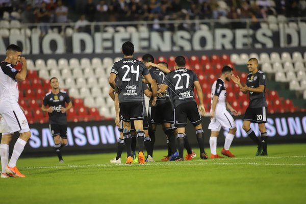 Roque comparó a Olimpia con el Málaga de Pellegrini