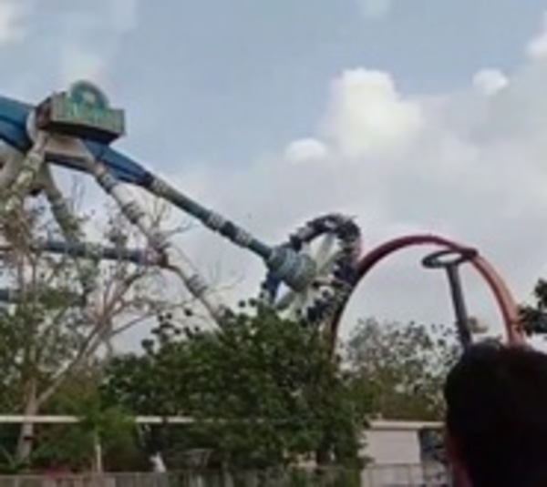"Evolution" cae en parque de atracciones y mata a dos personas - Paraguay.com