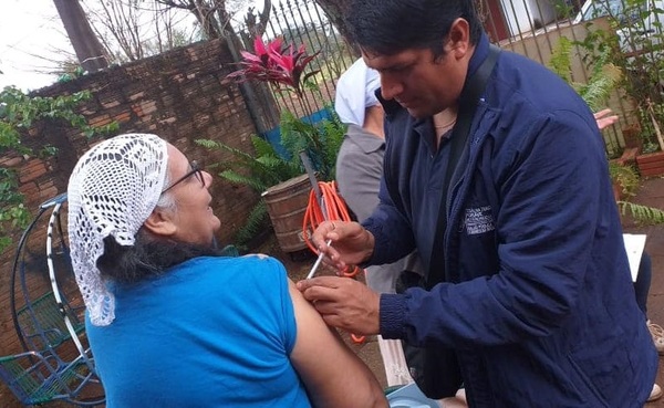 Intensifican vacunación en  Minga Guazú